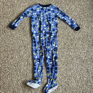 Carter’s Blue and Yellow Print Sports Fleece Footed PJs, size 5T